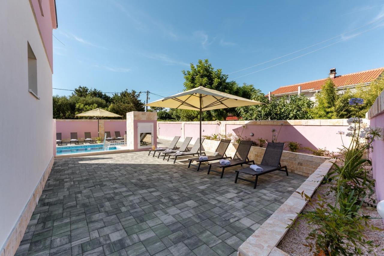 Apartman Laura Вир Екстериор снимка