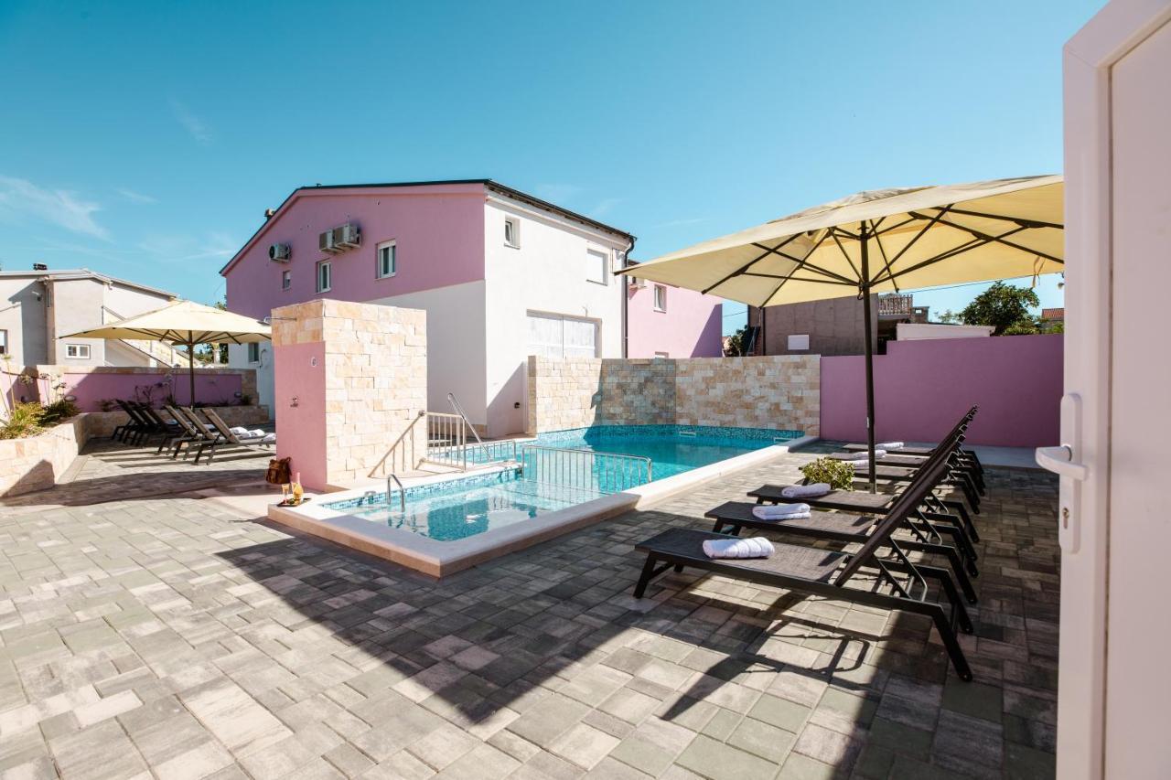 Apartman Laura Вир Екстериор снимка