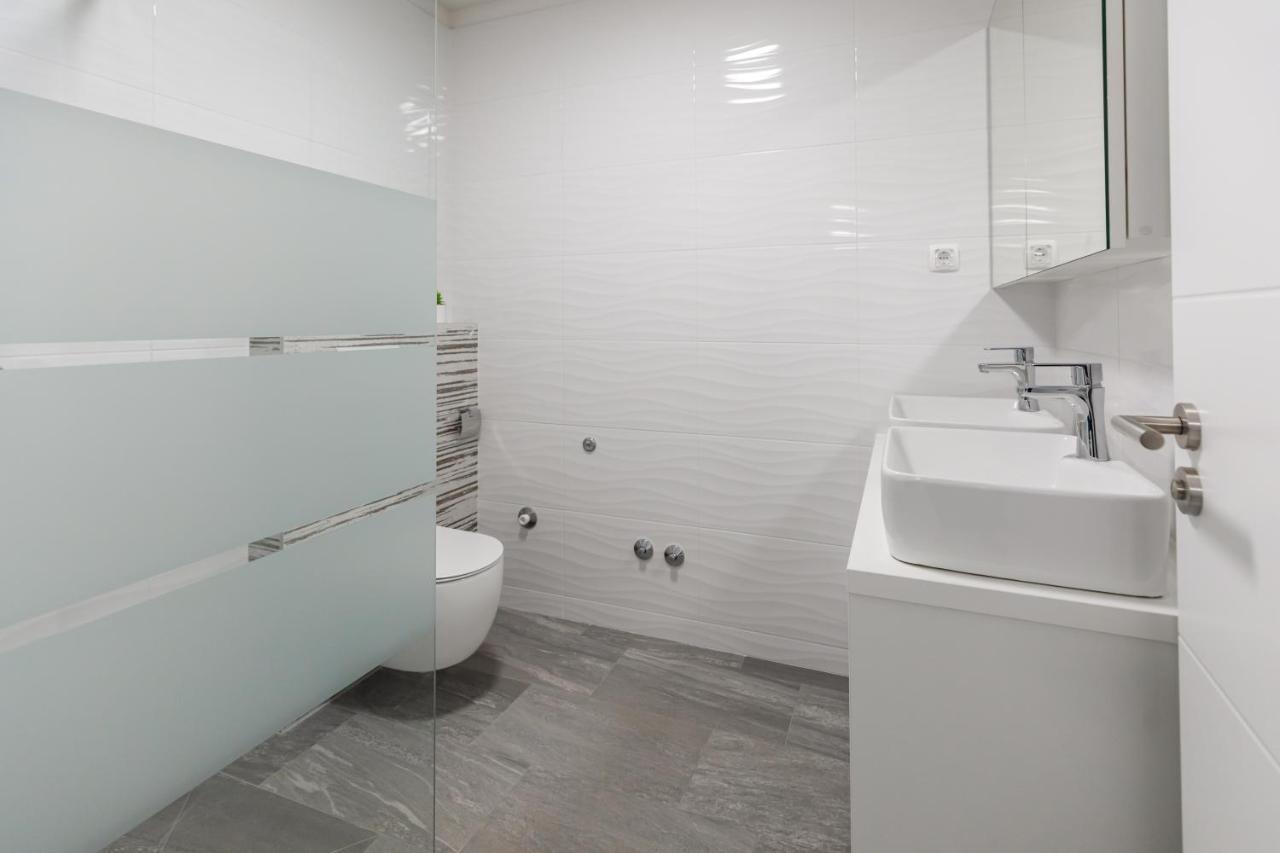 Apartman Laura Вир Екстериор снимка