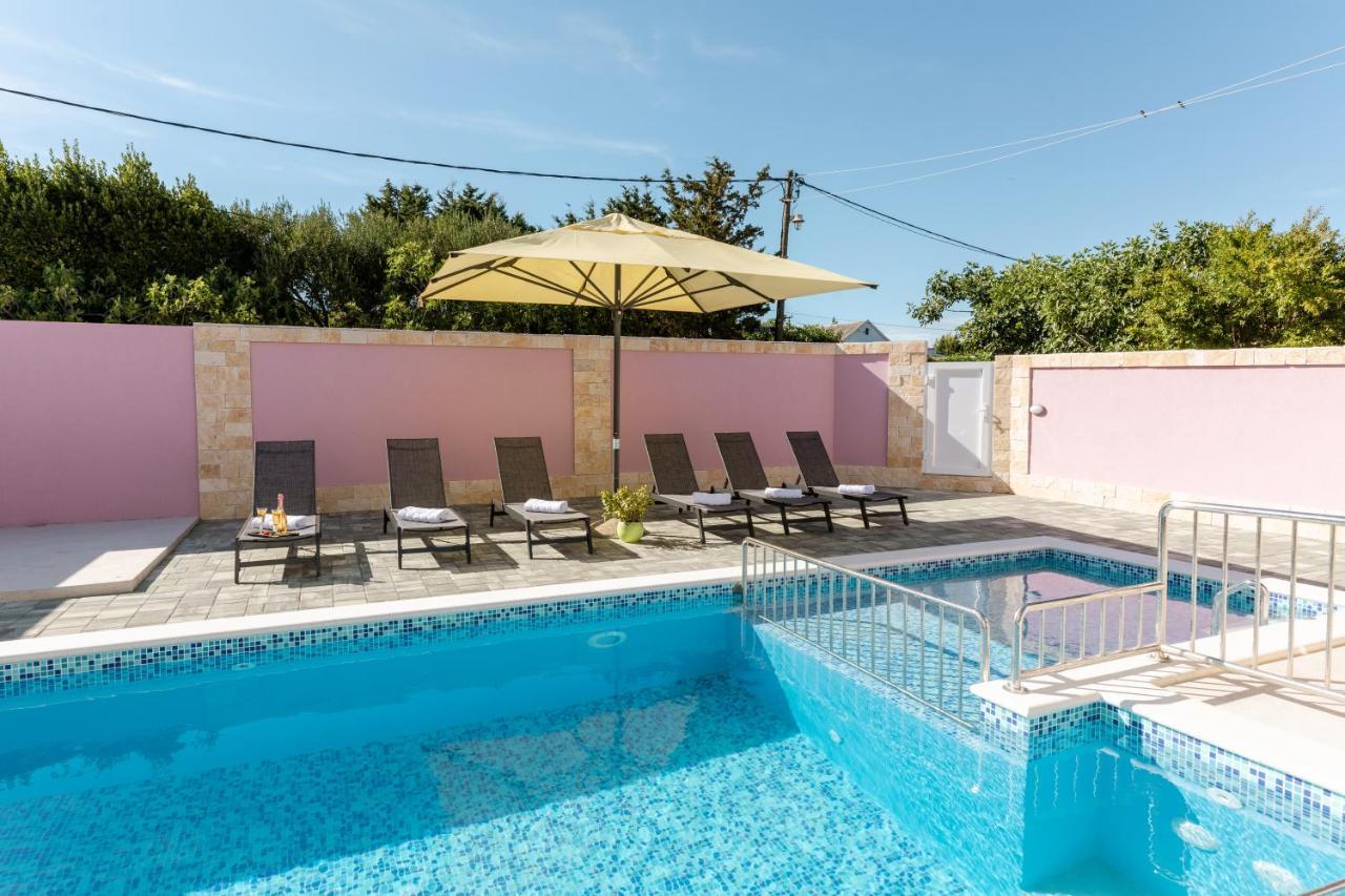 Apartman Laura Вир Екстериор снимка