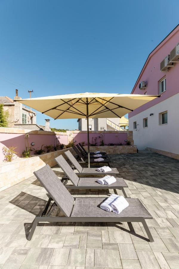 Apartman Laura Вир Екстериор снимка