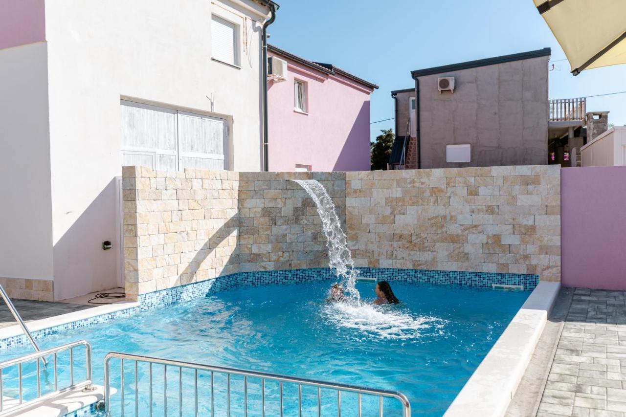 Apartman Laura Вир Екстериор снимка