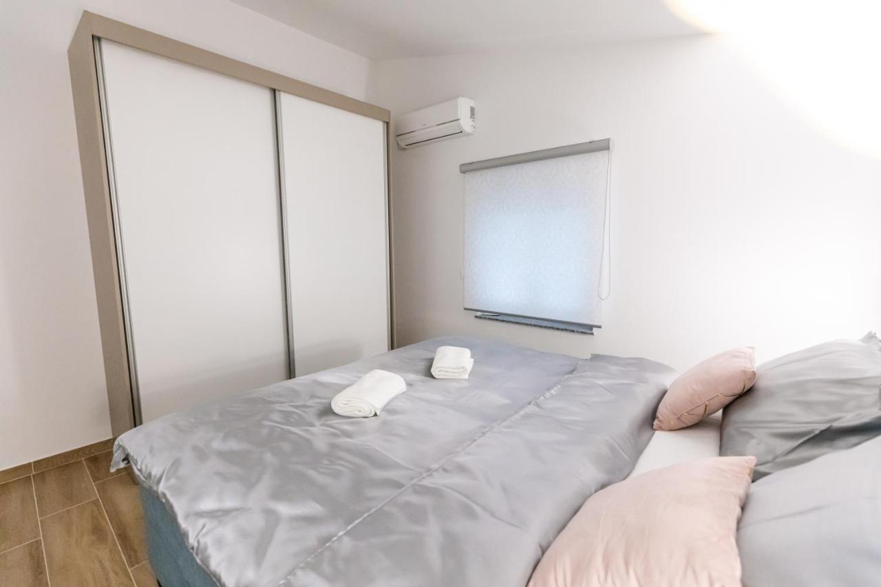 Apartman Laura Вир Екстериор снимка