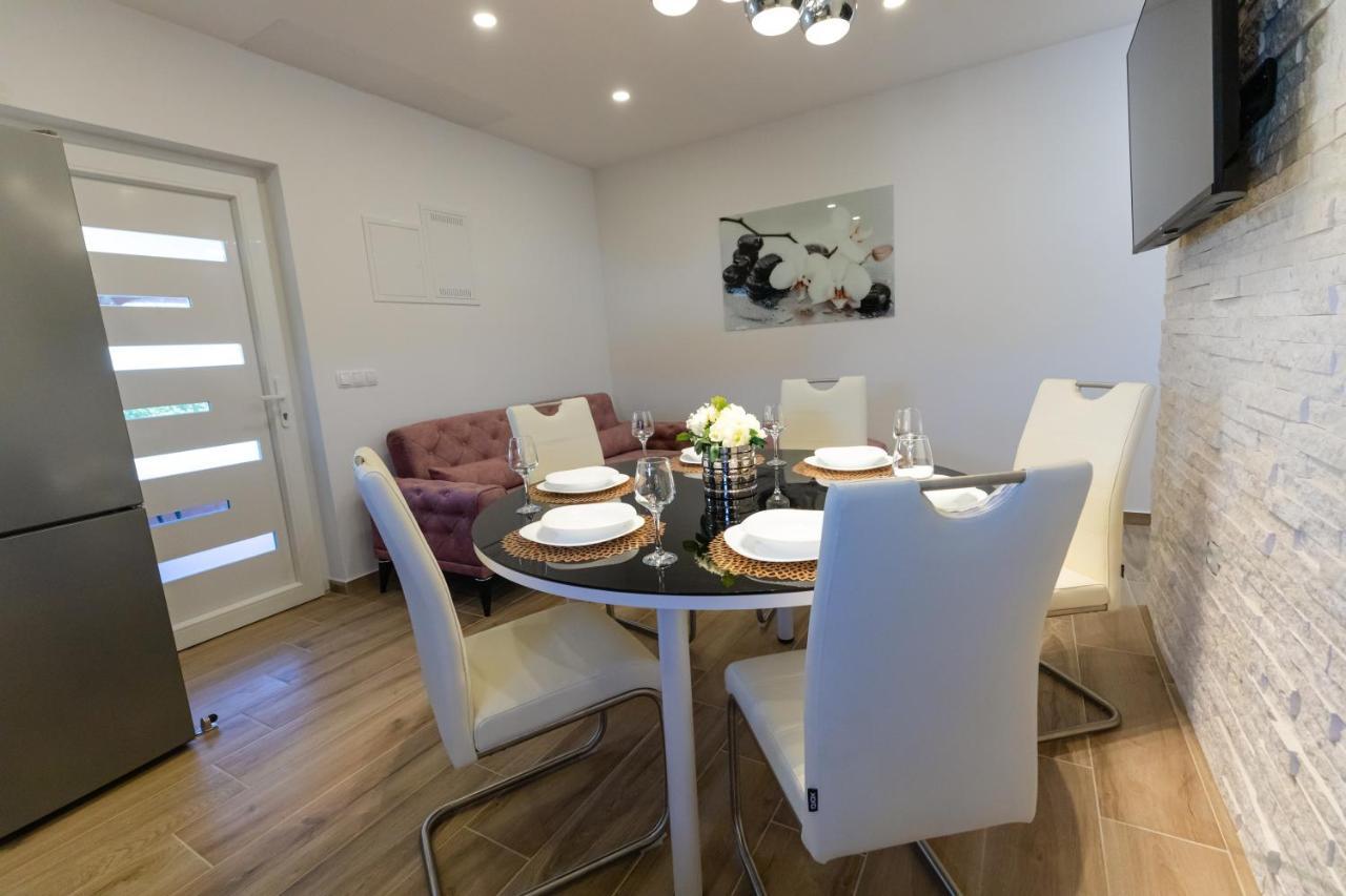 Apartman Laura Вир Екстериор снимка