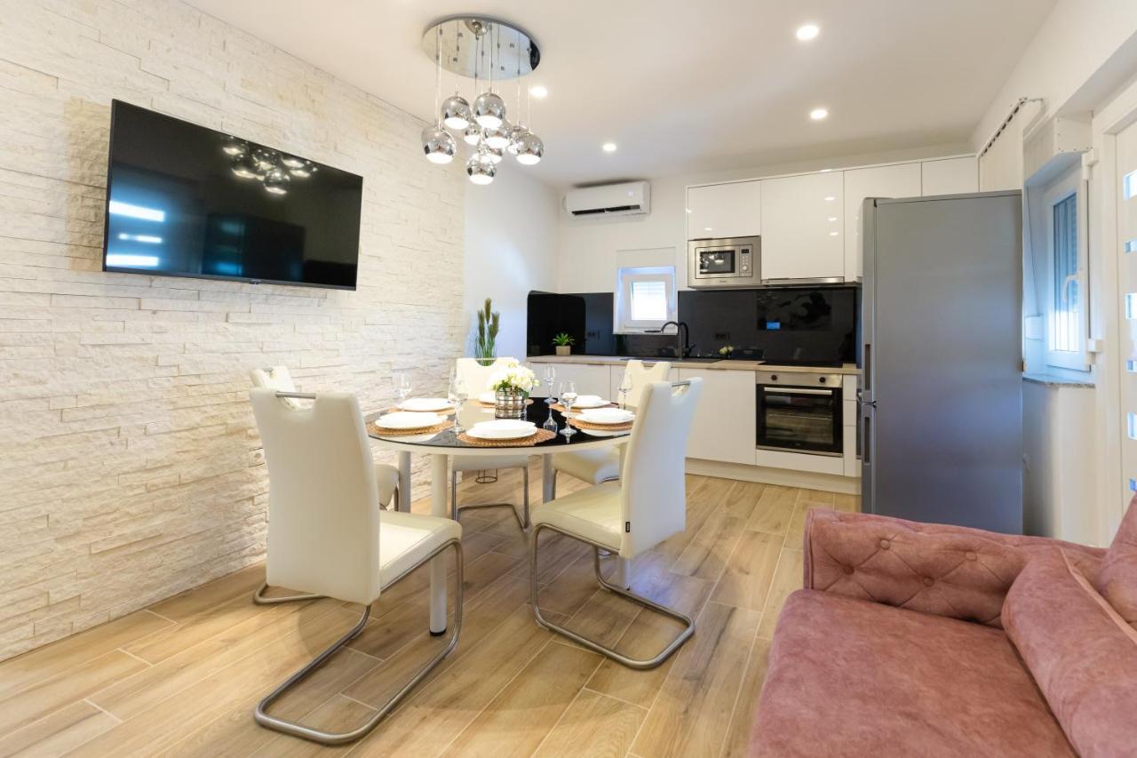 Apartman Laura Вир Екстериор снимка